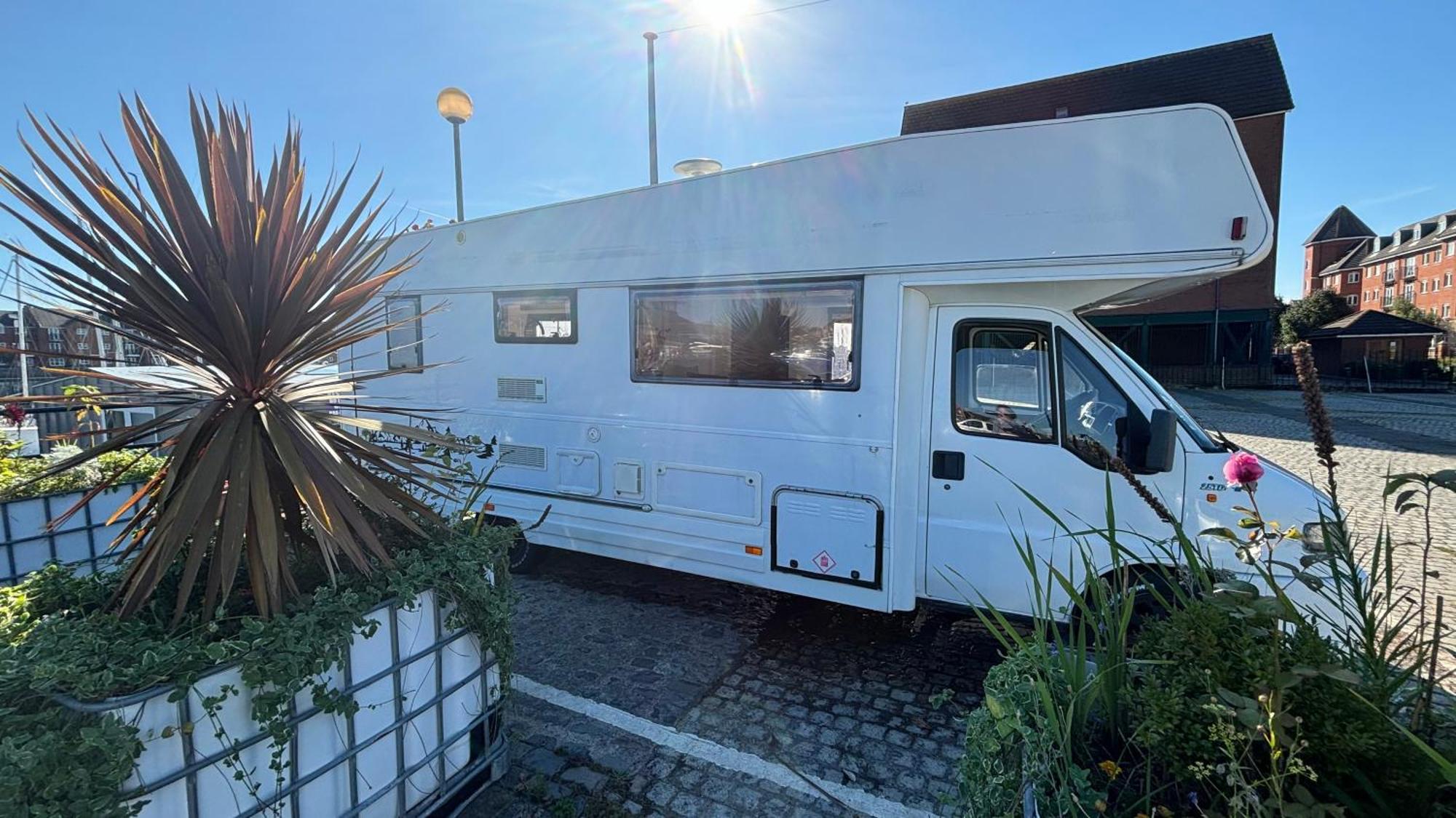 Cool Wheels On The Waterfront Hotel Liverpool Exterior foto